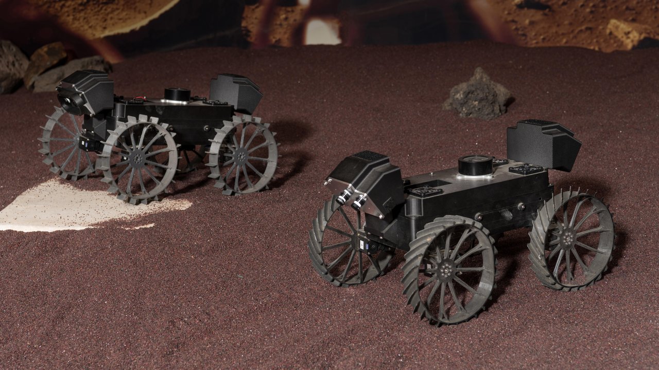 Project Constellation Rover NASA’s Trio of Mini Rovers Will Team up to Explore the Moon | NASA Jet ...