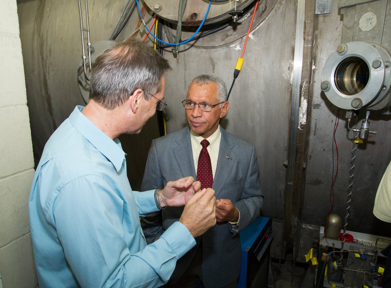 NASA Administrator Visits JPL, Talks Asteroids | NASA Jet Propulsion ...