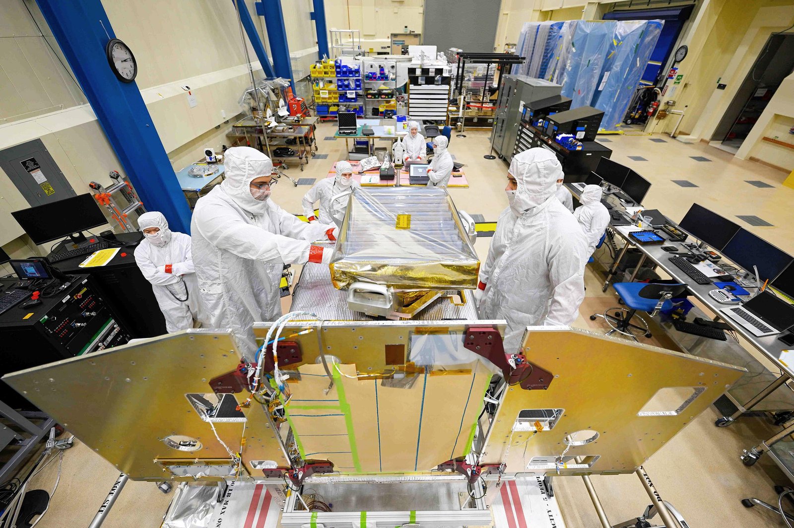 Engineers Work on Lunar Trailblazer's HVM³ Imaging Spectrometer