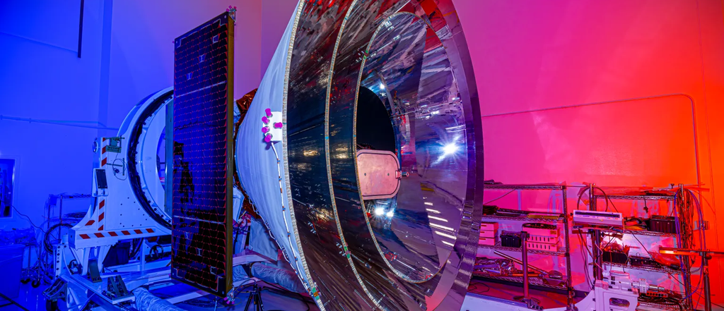 スペースエクスプローダー　NASA spherex-cleanroom-main.