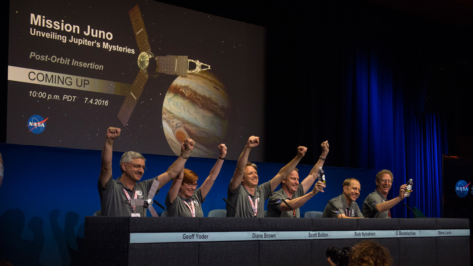 Inside Juno Mission Control (360 Video) | NASA Jet Propulsion ...